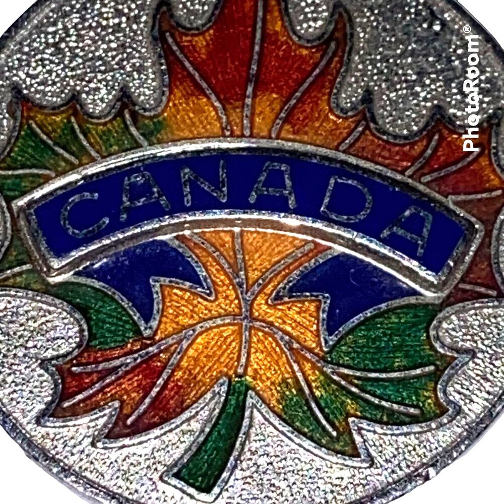 Canada Cloisonné Enamel Keychain Maple Leaf Charm Souvenir Collector Silver Tone